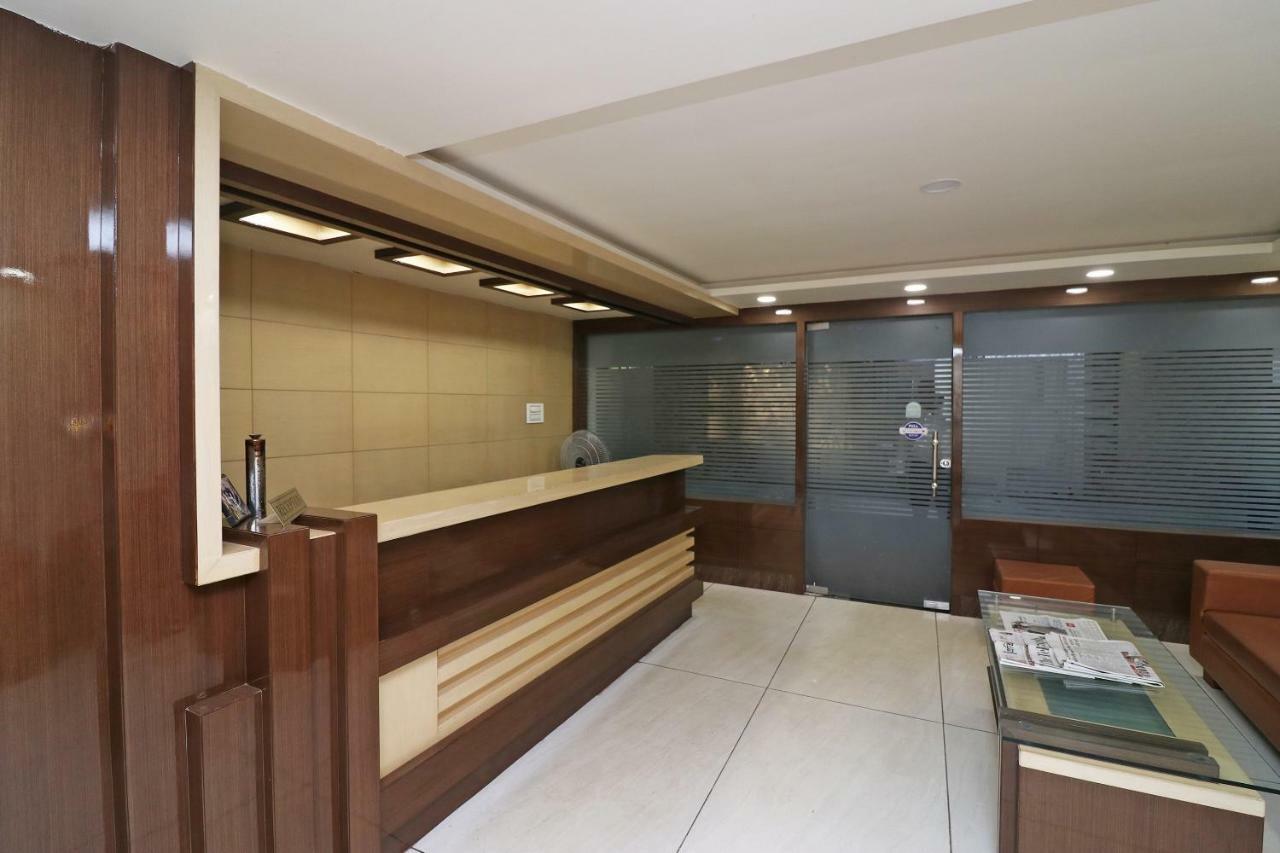 Oyo 37989 Hotel Debarshi Bānkura Eksteriør bilde